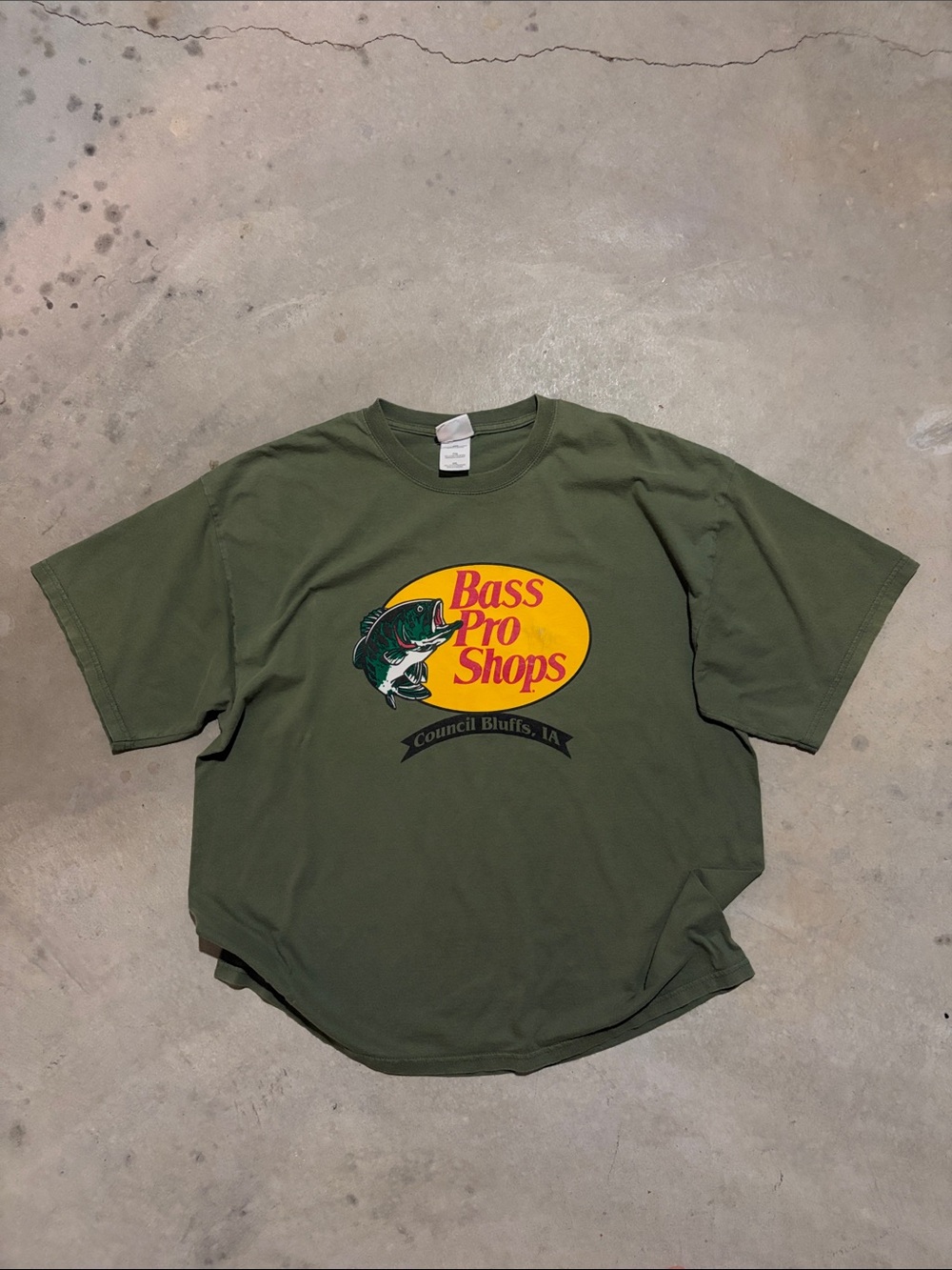 Vintage Y2K Bass Pro Shops Short Sleeve Shirt